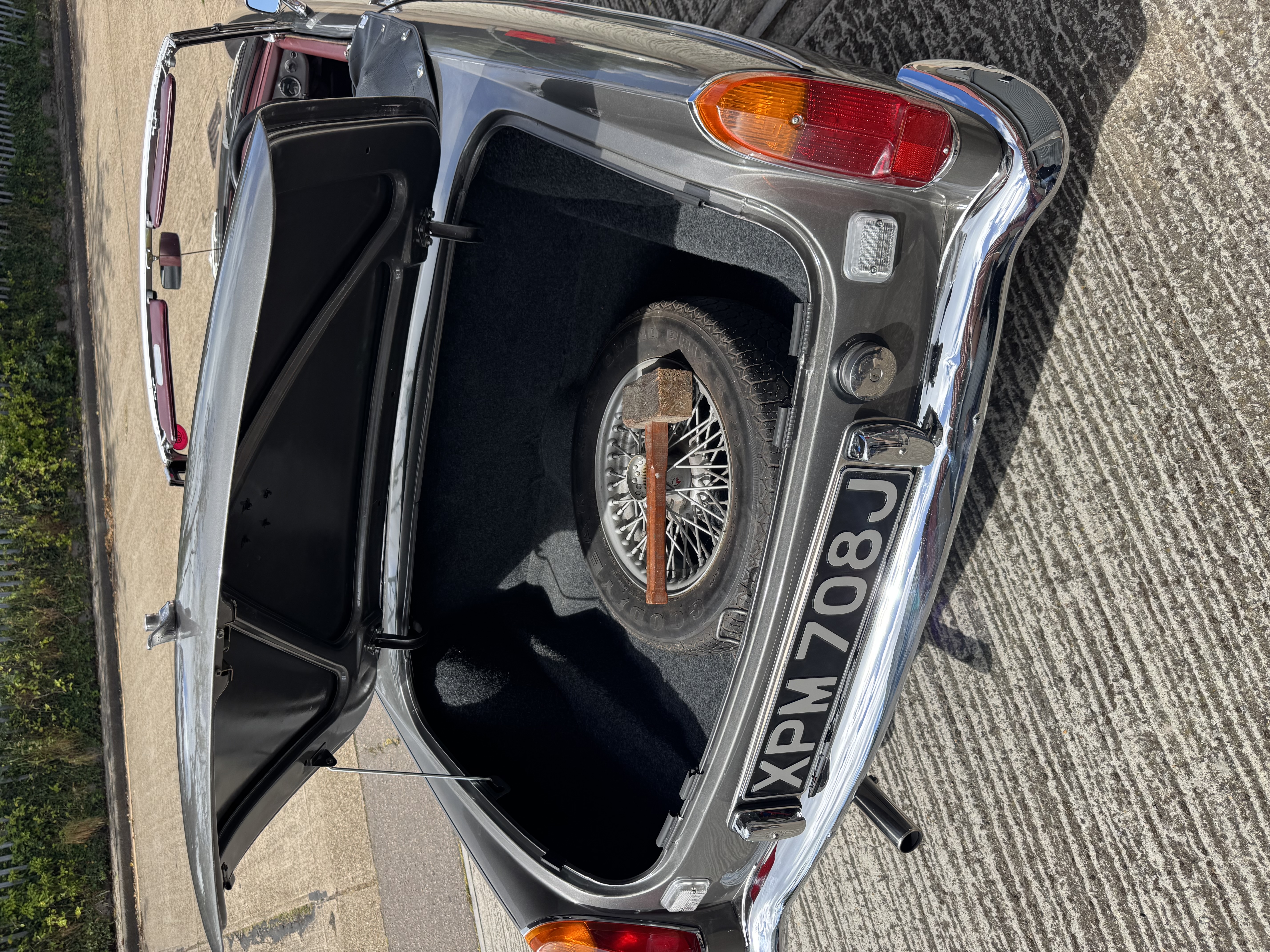 1970 MGB Roadster image 14