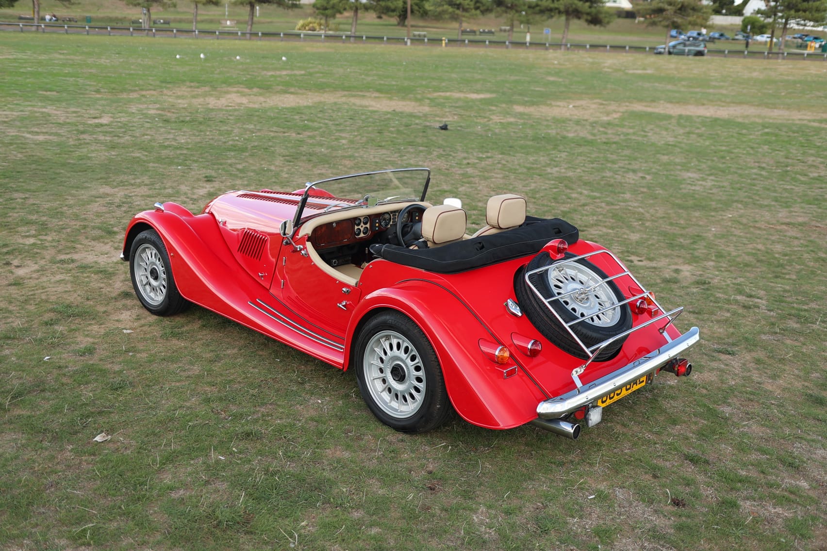2001 Morgan Plus 8 image 10