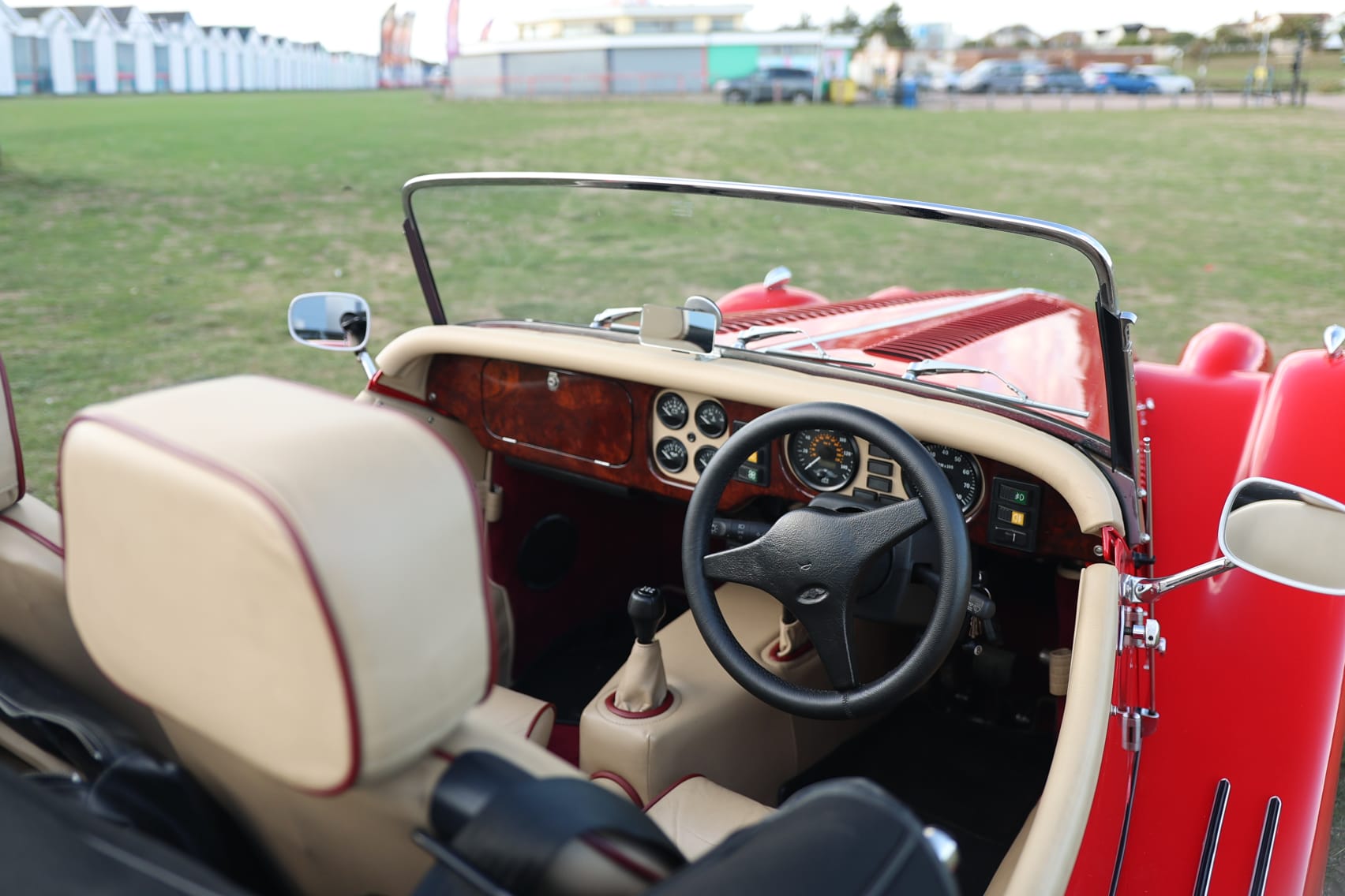 2001 Morgan Plus 8 image 13