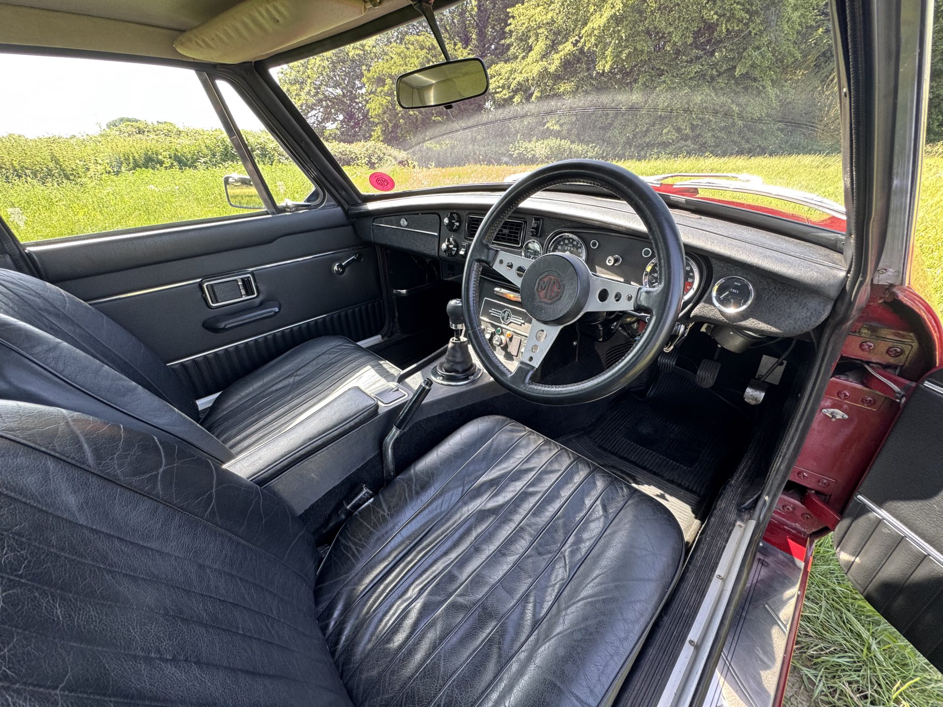 1974 Factory MGB GT V8 image 7