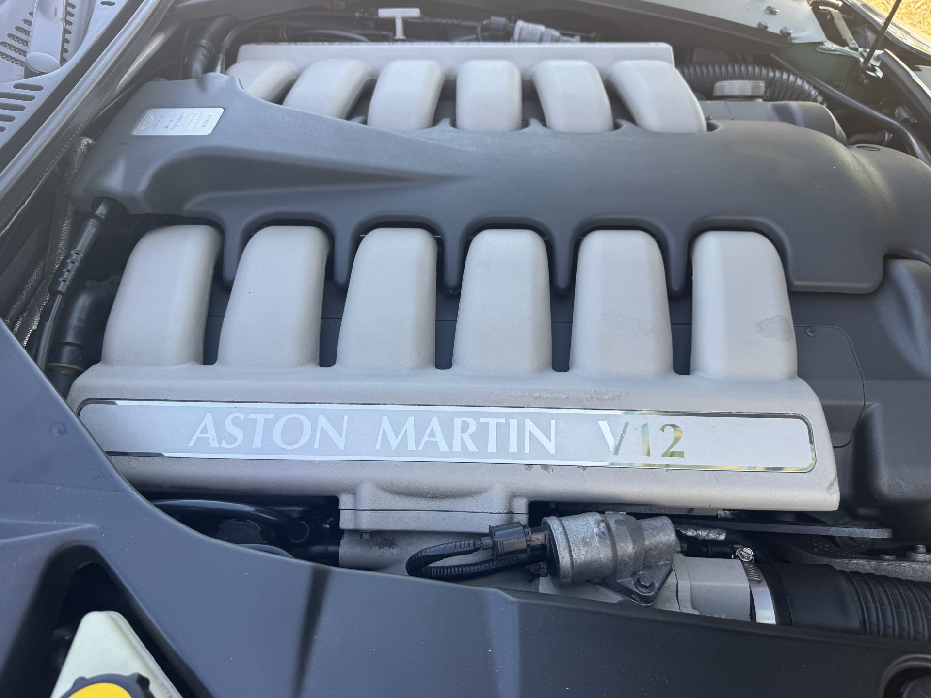 2001 Aston Martin DB7 Vantage Volante V12  image 5