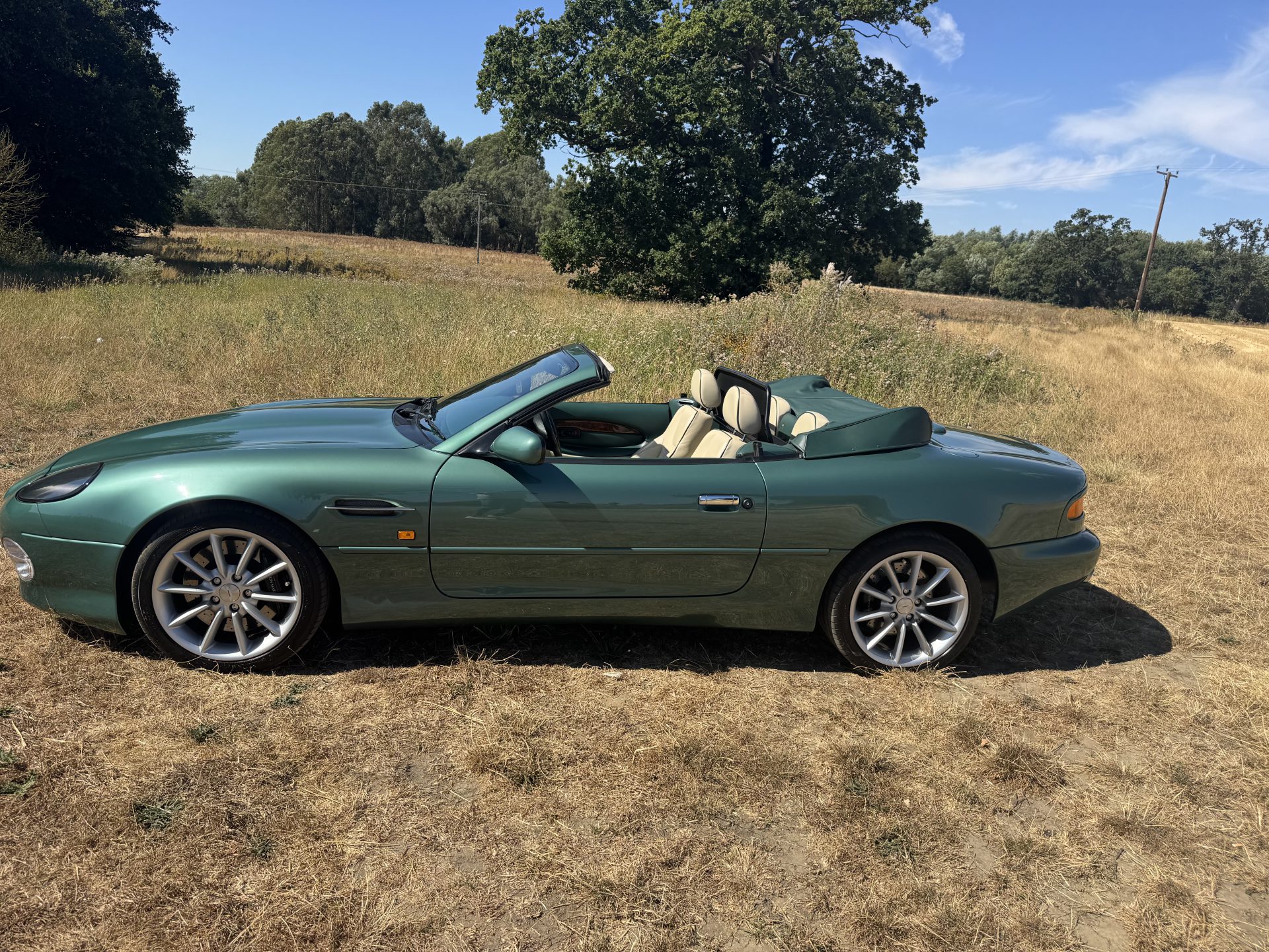 2001 Aston Martin DB7 Vantage Volante V12  image 7