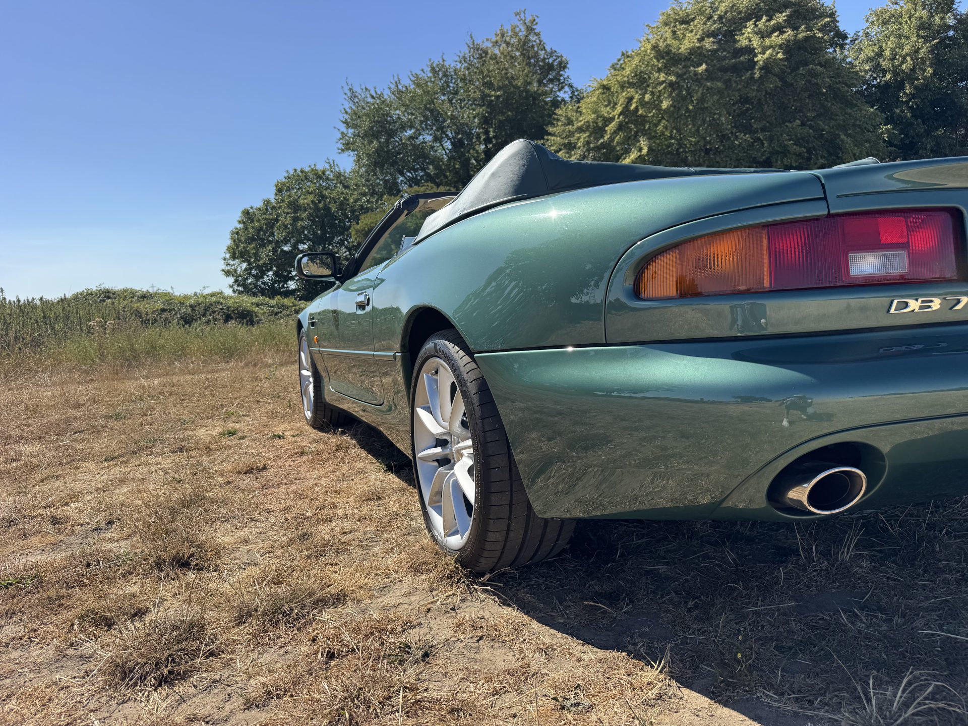 2001 Aston Martin DB7 Vantage Volante V12  image 14
