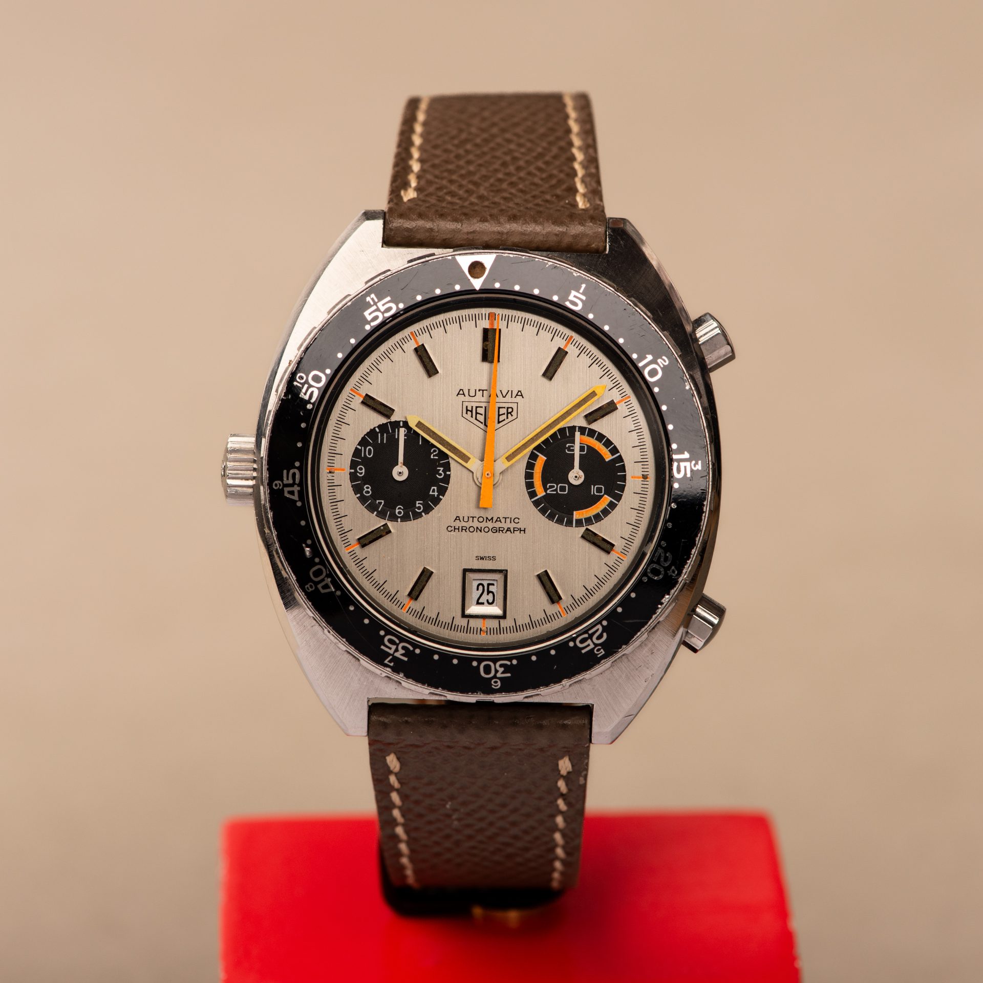 1970s Heuer Autavia “Orange Boy” 11630 image 5