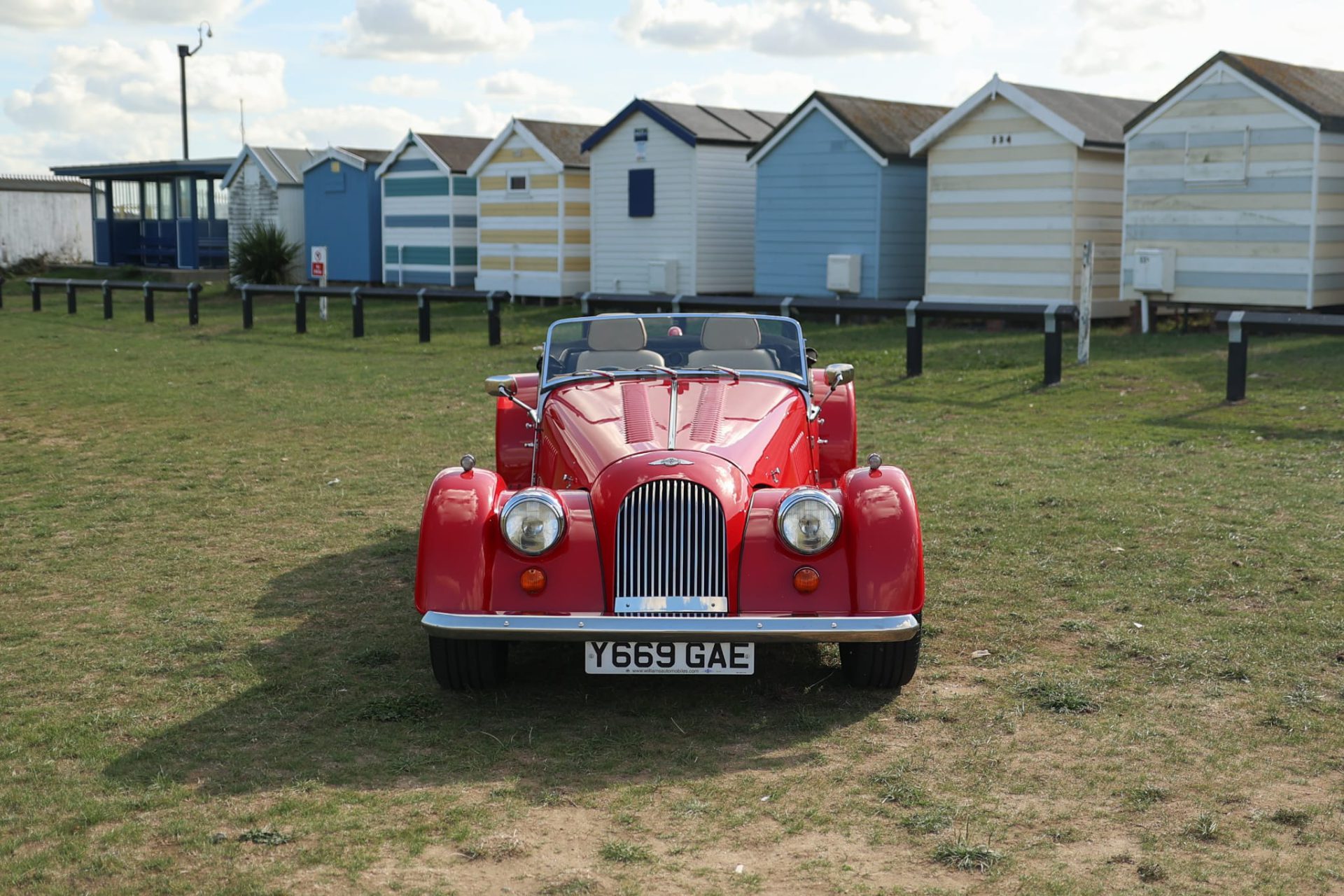 2001 Morgan Plus 8 image 18