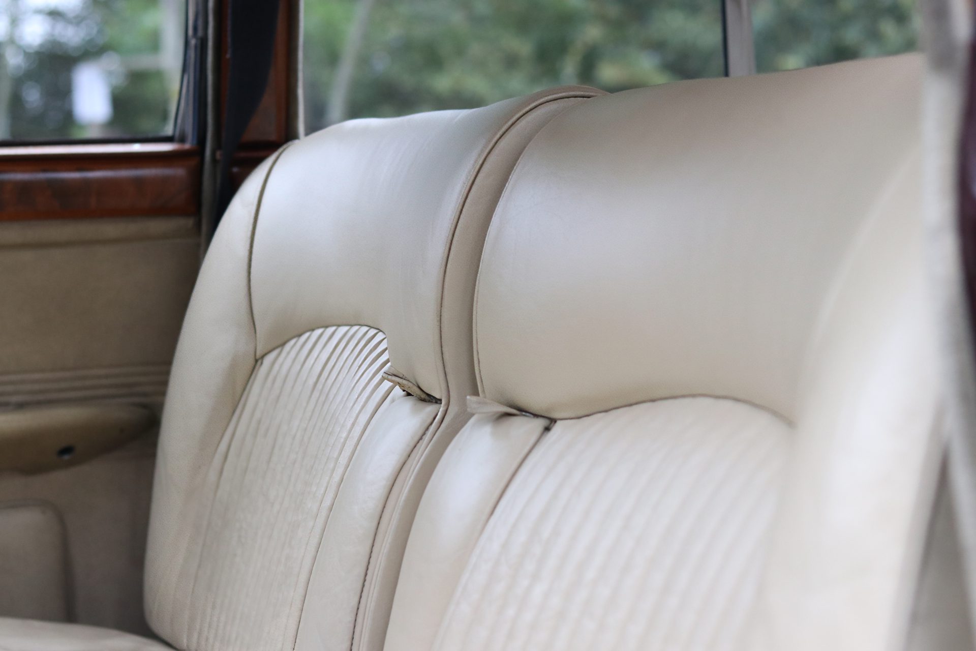 Win This 1964 Jaguar S-Type image 5